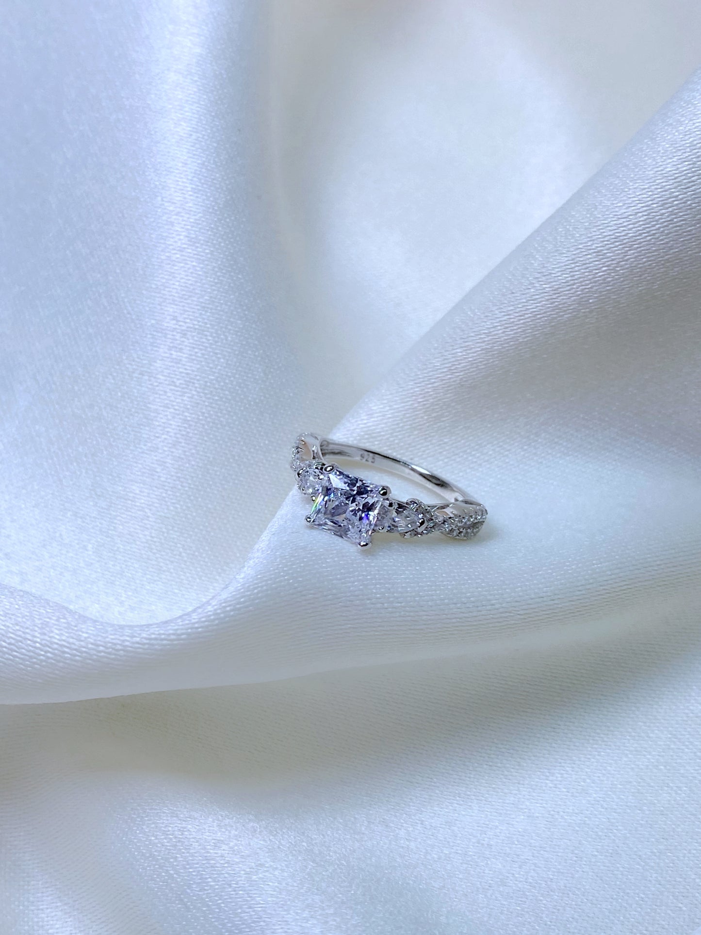 Anillo Selene
