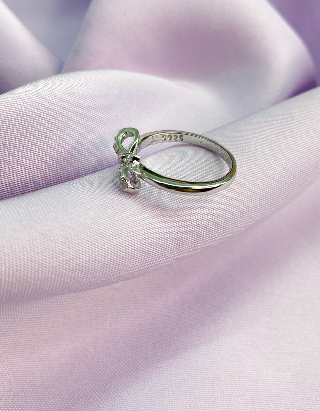Anillo Mónica
