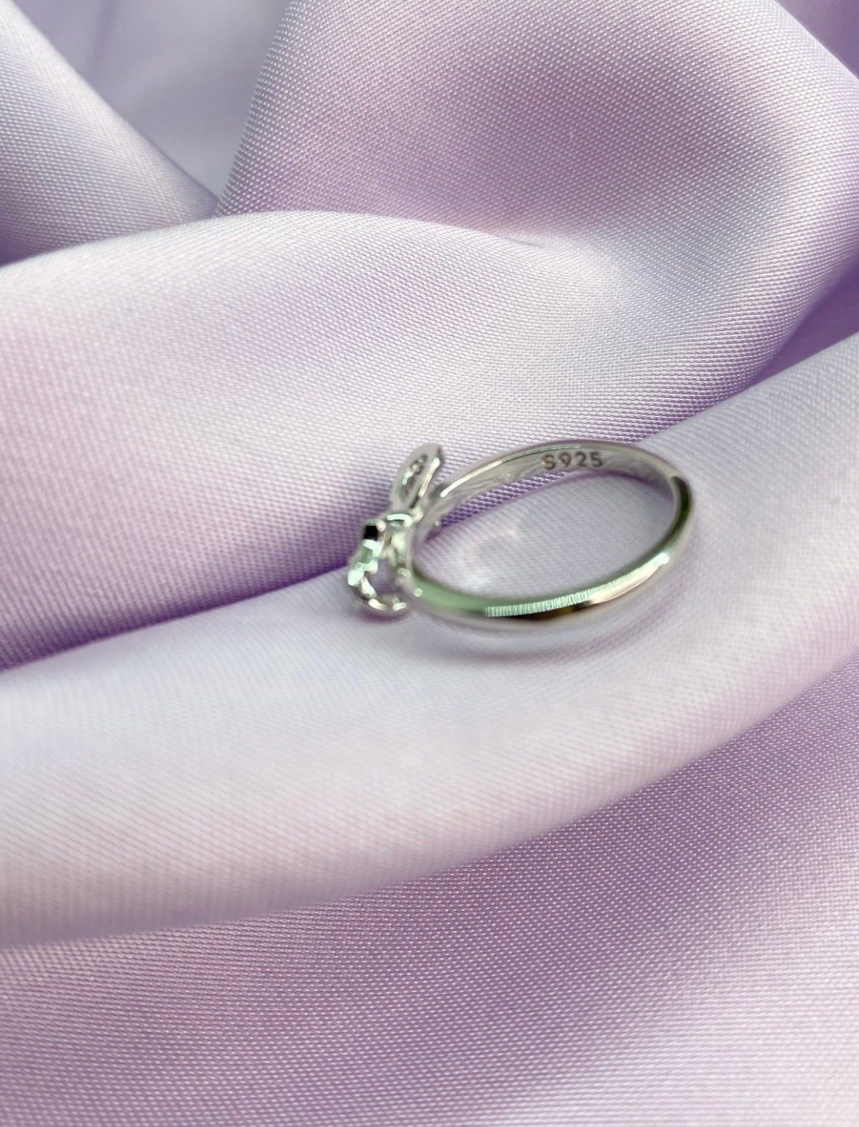 Anillo Mónica