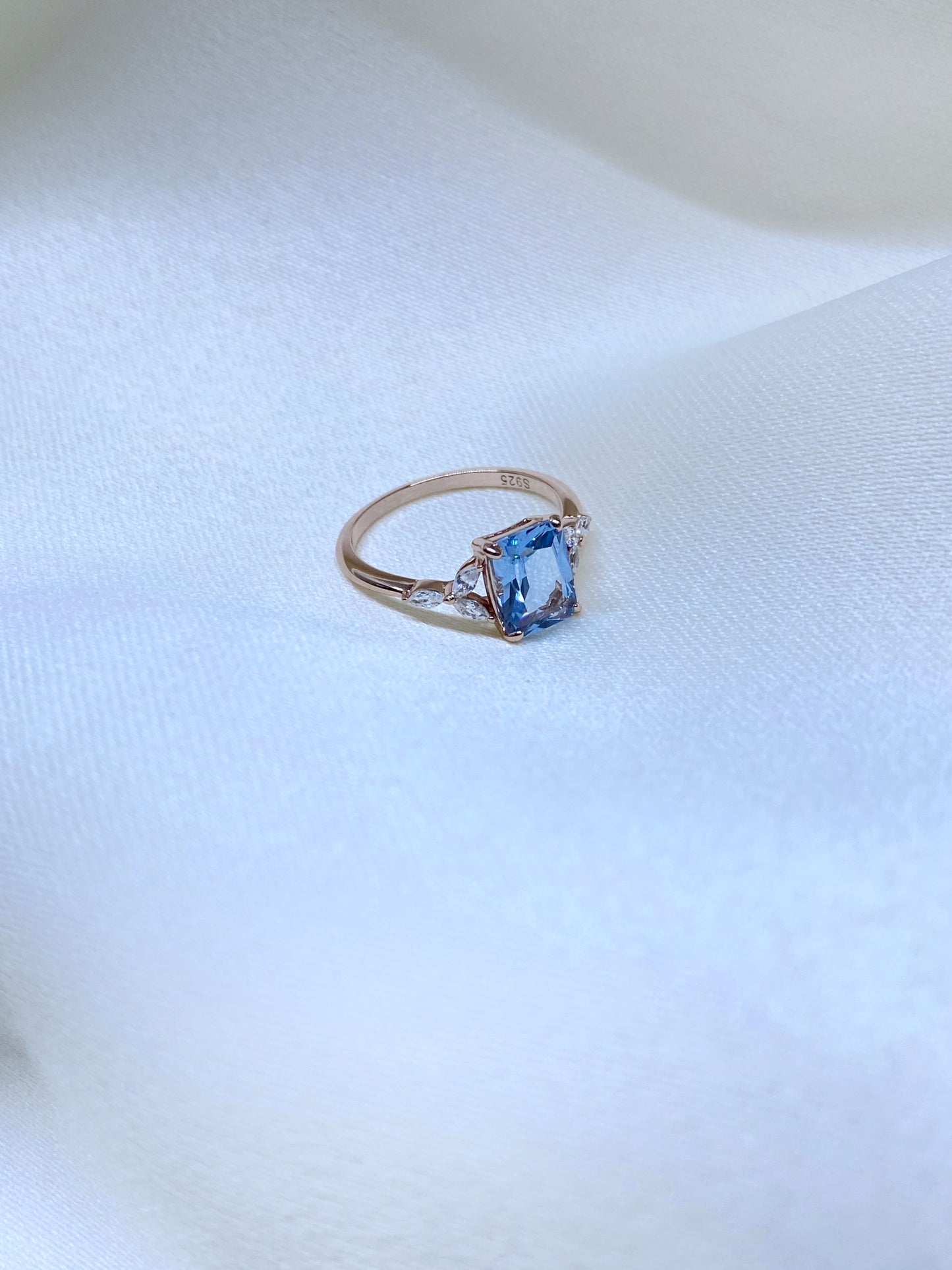 Anillo Valentina Sky Blue Rose gold