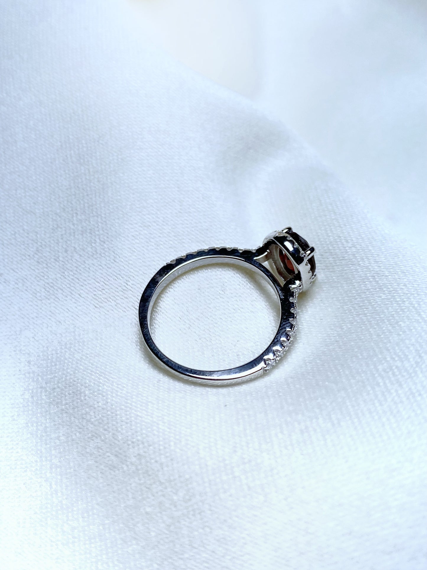 Anillo Hechizo Granate