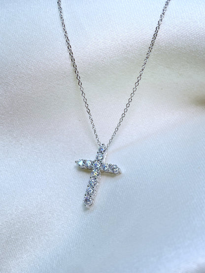 Cadenita Cruz Moissanitas