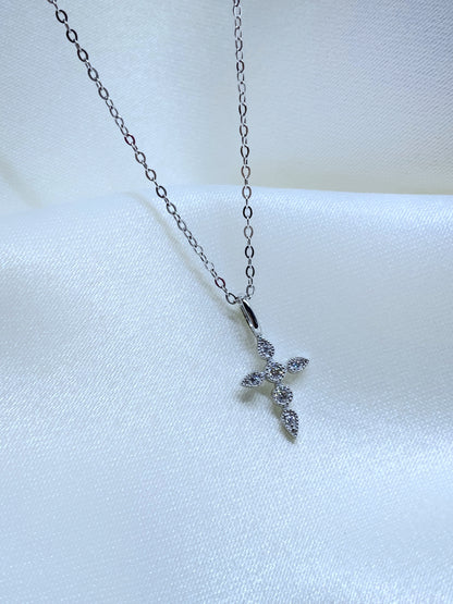 Cadenita mini Cruz Plateada