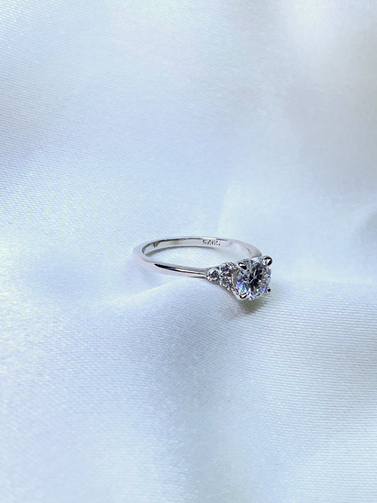 Anillo Alina