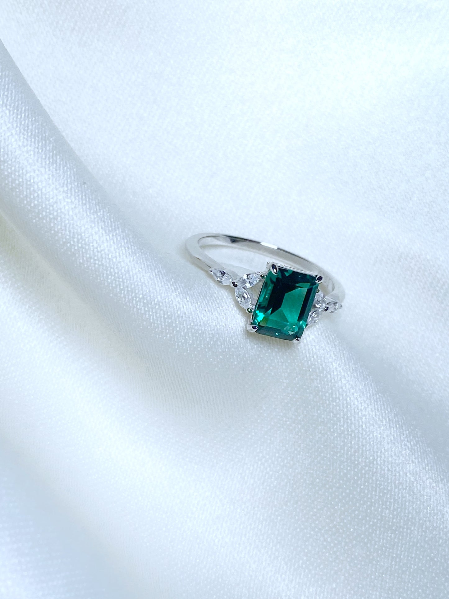 Anillo Valentina Green