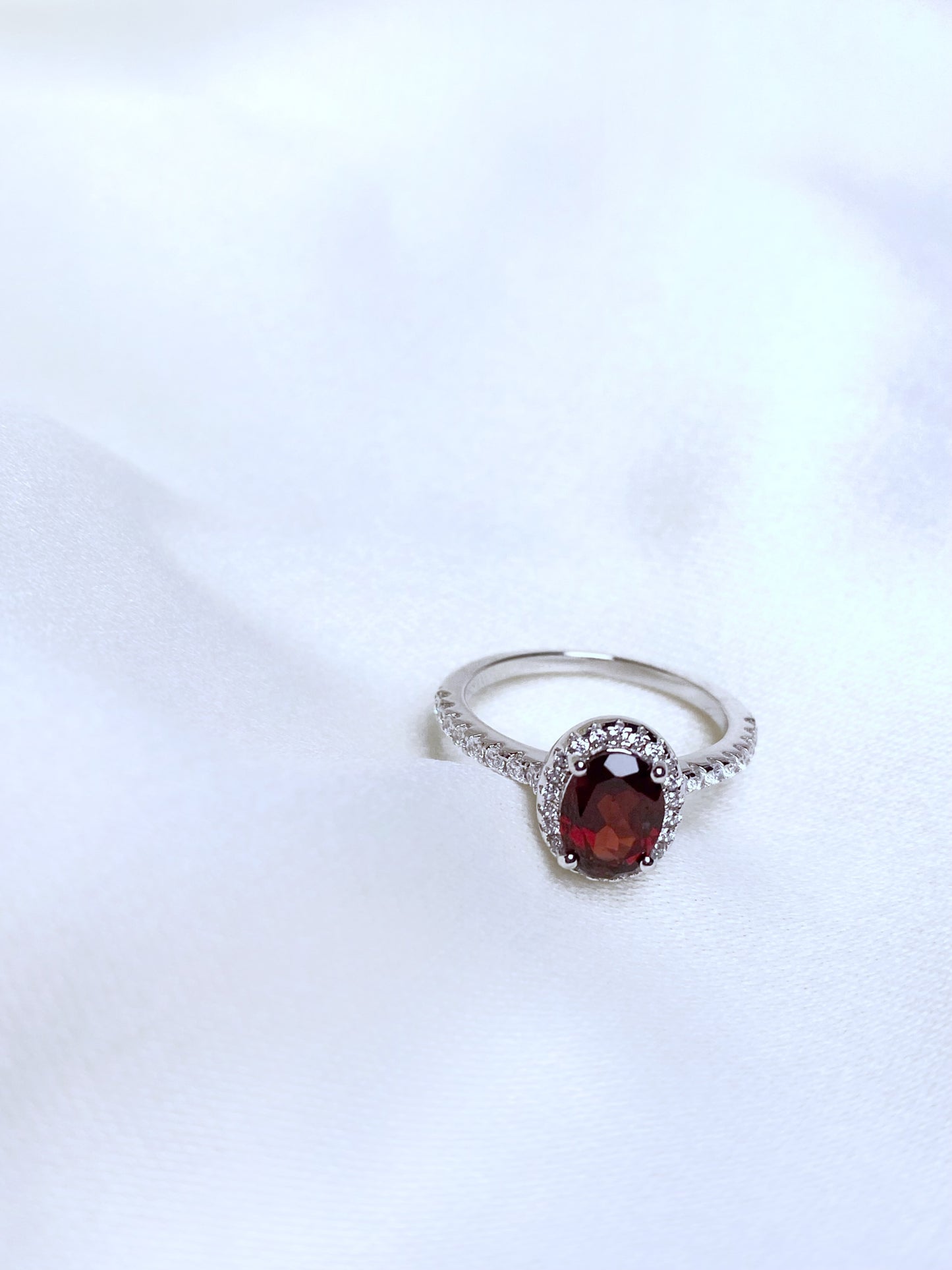Anillo Hechizo Granate