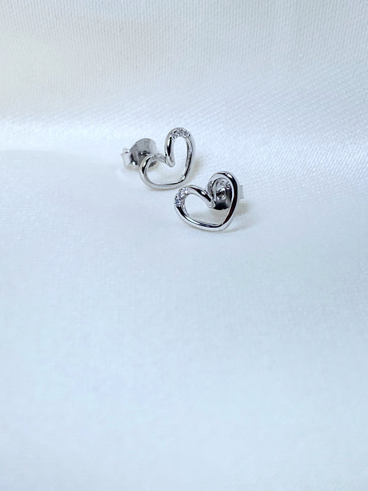 Aretes mini corazón